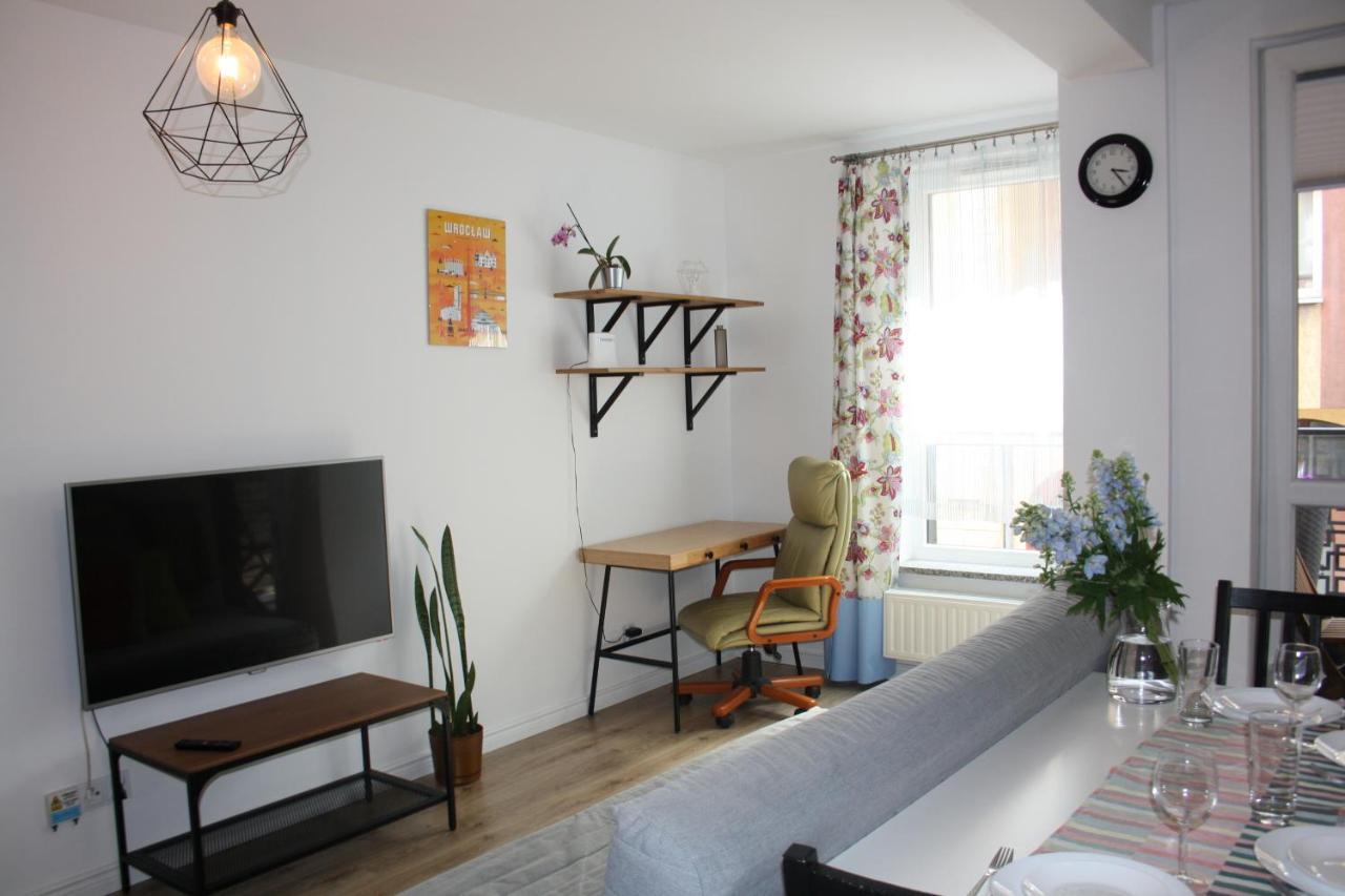 Golden House Apartment
