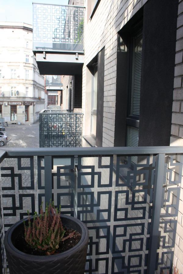 Golden House Apartment